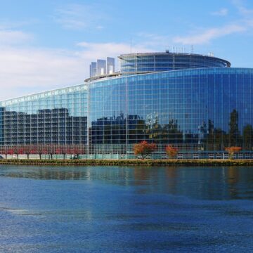 Ευρωπαϊκό Κοινοβούλιο  Η δημιουργία της Ευρωπαϊκής Ένωσης από το Γ’ Ράιχ και την CIA euro 4552065 1280 360x360